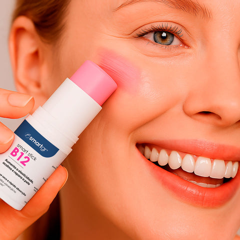 Smart Stick B12, Hidratação e Revitalização, 15 g — textura do produto, Smart GR